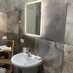 Modern Cozy W/in 10 Min Walk From Main Square Lägenhet Tirana