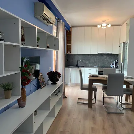 Modern Cozy W/in 10 Min Walk From Main Square Appartement