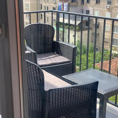 Modern Cozy W/in 10 Min Walk From Main Square