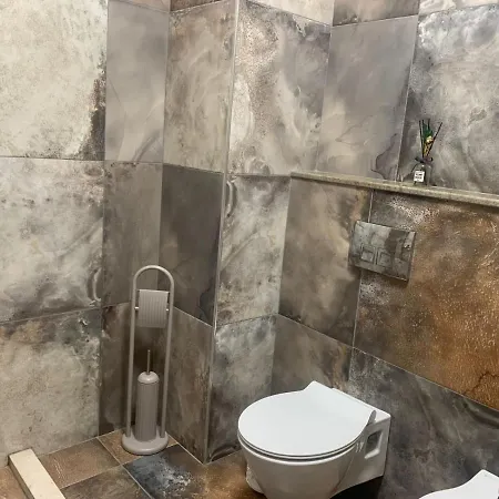 Modern Cozy W/in 10 Min Walk From Main Square Apartment Tirana