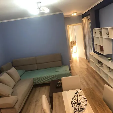 Apartment Modern Cozy W/in 10 Min Walk From Main Square *
