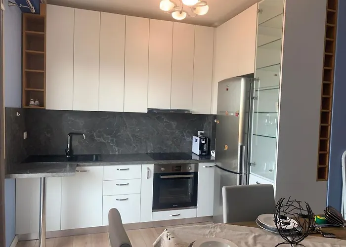 Modern Cozy W/in 10 Min Walk From Main Square