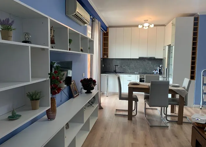 Modern Cozy W/in 10 Min Walk From Main Square Appartement