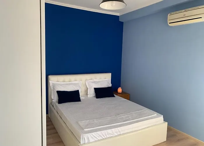 Modern Cozy W/in 10 Min Walk From Main Square Appartement Tirana